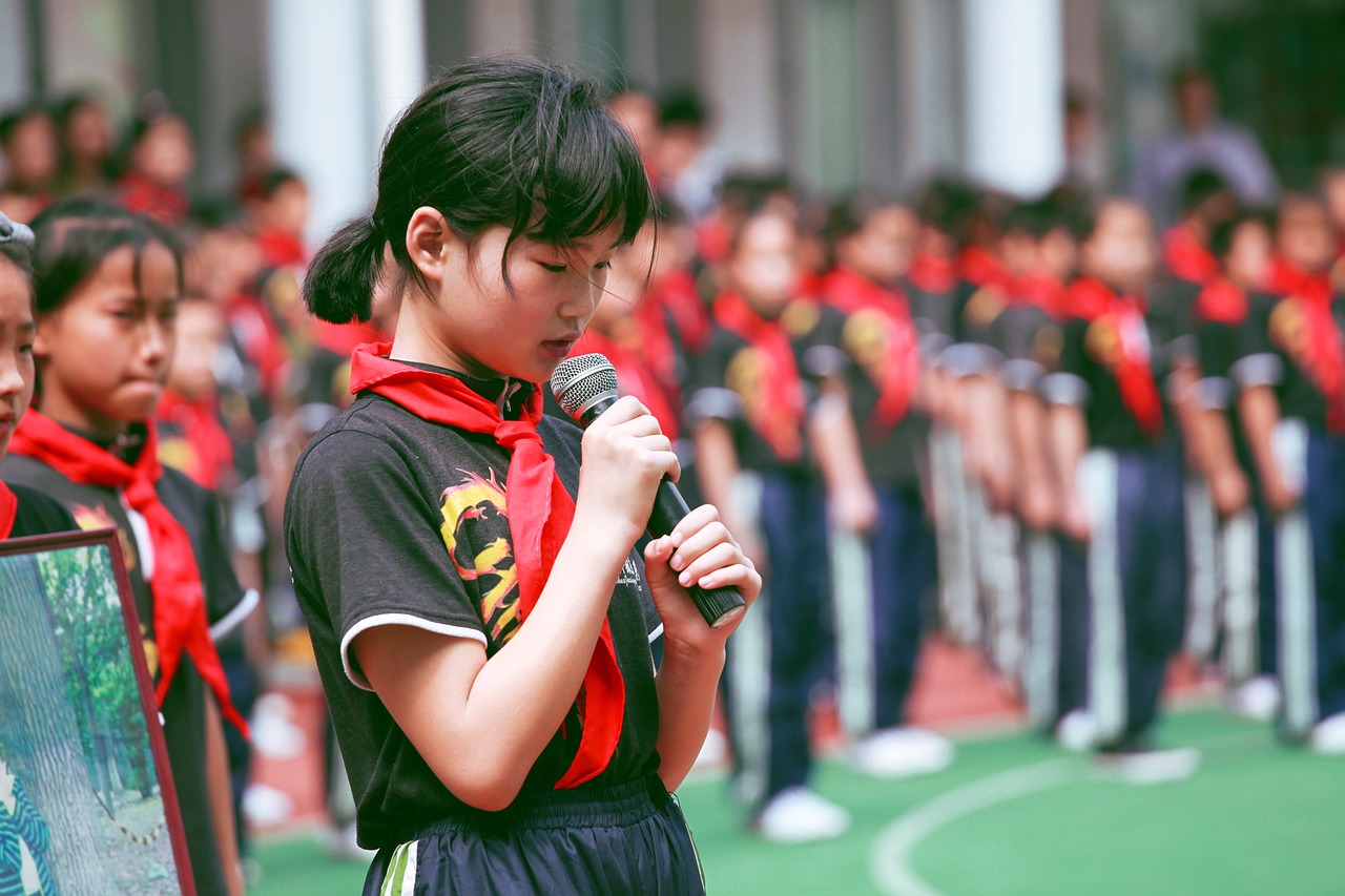 深圳小学校服，成长与文化的缩影