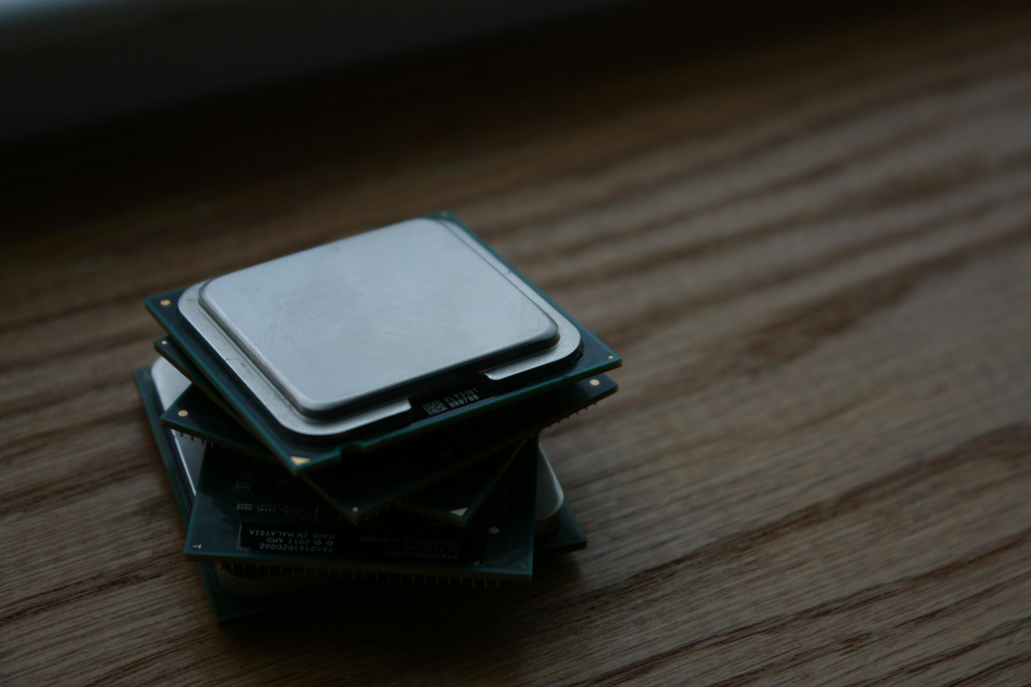 全面解析Intel CPU参数，从核心到缓存的深度解读