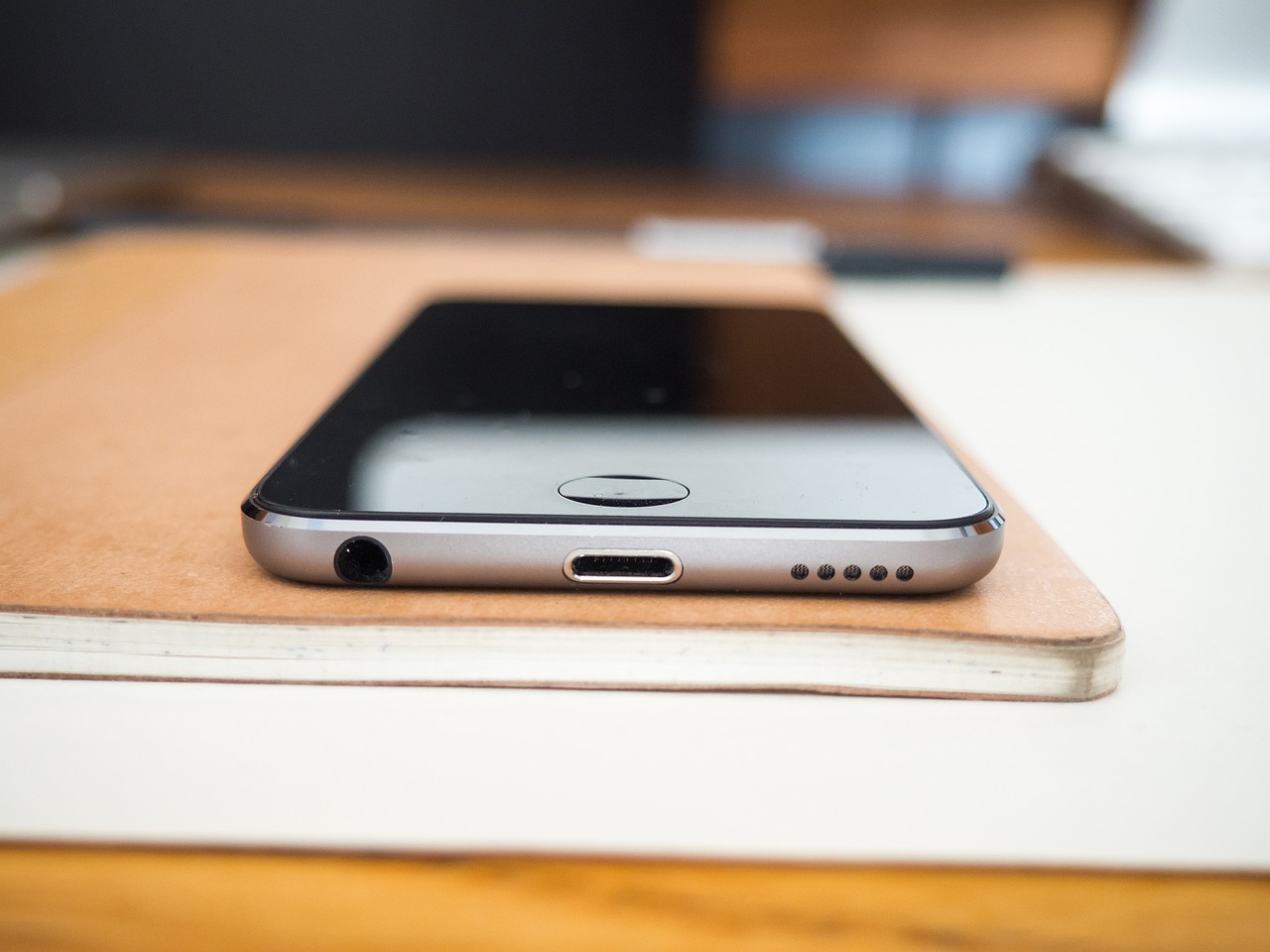 华为荣耀6 Plus，重塑智能手机新标准的里程碑