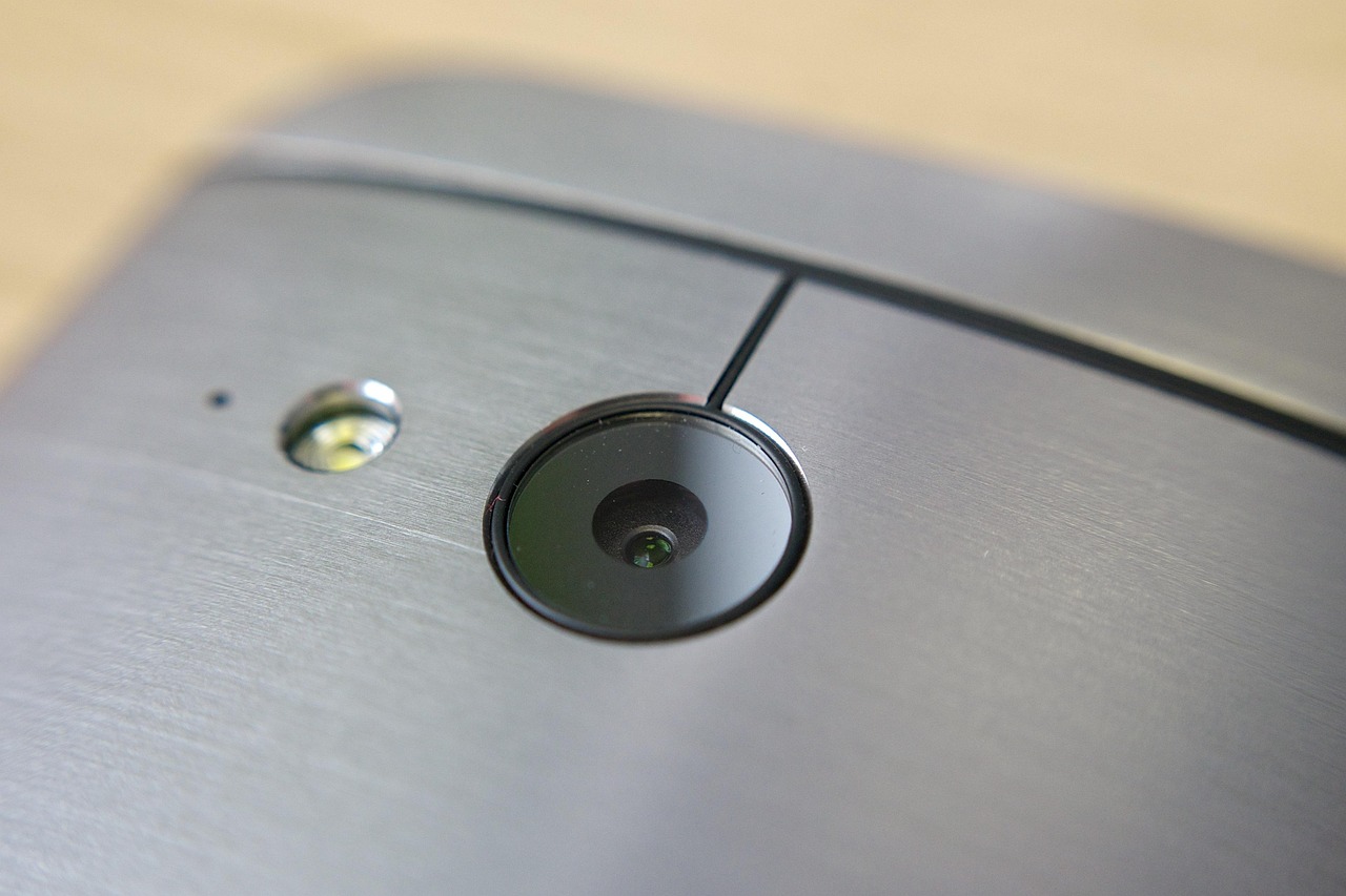 重温经典，HTC 2011年出品的初代智能手机回忆