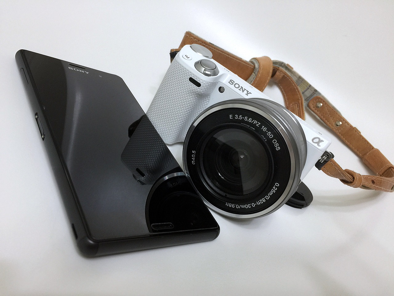 重塑巅峰，索尼Xperia Z1引领智能手机新体验