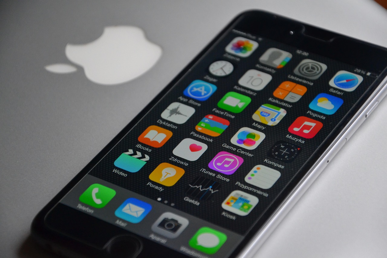 苹果iPhone 11，性价比之选还是时代过客？