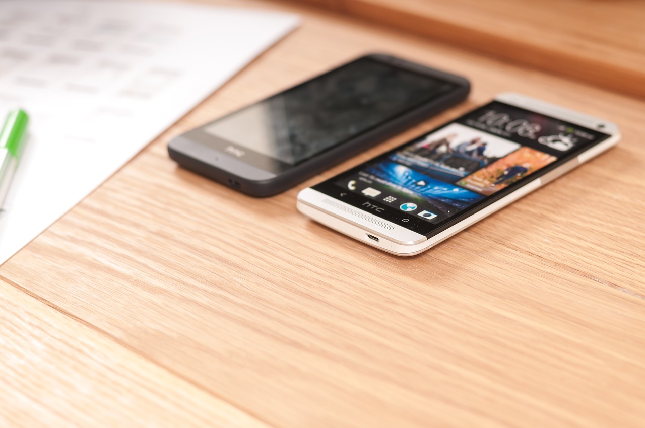 回忆经典，HTC 2012年出品的手机——那些年我们追过的科技风潮